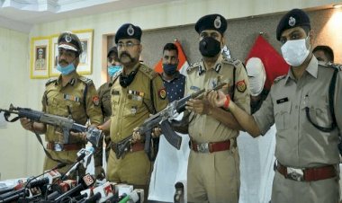 यूपी: कानपुर में 50 हजार का इनामी शशिकांत अरेस्ट,  विकास दुबे के घर से एके-47 राइफल बरामद