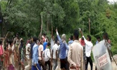 धनबाद:कोरोना संक्रमित मृत की बॉडी अंत्येष्टि के लिए बलियापुर में श्मशान निर्माण पर बवाल, पुलिस और ग्रामीणों के बीच झड़प 