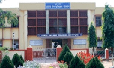 धनबाद: भूली रिजनल रेलवे ट्रेनिंग इंस्टीच्युट में तैयार किया जायेगा डेडीकेटेड कोविड हेल्थ सेंटर: डीसी, 10 डॉक्टरों की प्रतिनियुक्ति 