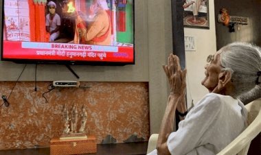 गुजरात: पीएम मोदी की मां हीराबेन ने टीवी पर देखा राम मंदिर 'भूमि पूजन' समारोह