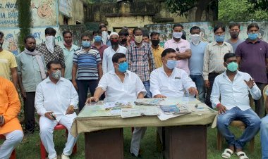 धनबाद: डेको कंपनी, लोकल दबंग, मैनेजमेंट व प्रशासन की मिलीभगत से जो यहां के लोगों को हक मार रही है: संतोष सिंह