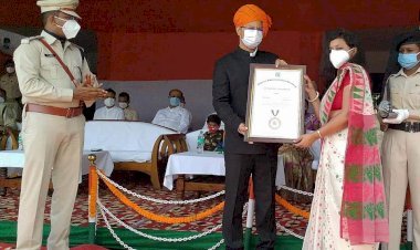 धनबाद: स्वतंत्रता दिवस समारोह में सम्मानित  किये गये  22 कोरोना वॉरियर्स