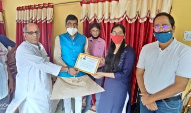 धनबाद:मनोज शर्मा की  बेटी डाक्टर आकांक्षा का M.S.(Eye Surgeon) के लिए सलेक्शन