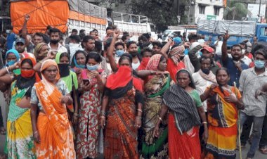 धनबाद: मर्डर के बाद बीजेपी लीडर सतीश सिंह कोरोना पॉजिटिव, परिजनों को बॉडी सौंपने की मांग को लेकर रोड जाम (देखें VIDEO)