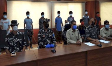 झारखंड: खूंटी में पांच लाख के इनामी माओवादी समेत सात नक्सली गिरफ्तार, भारी मात्रा में आर्म्स, गोली व विस्फोटक बरामद