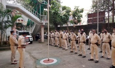 धनबााद:सिटी एसपी के लीडरशीप में बाइक फ्लैग मार्च, मोहर्रम के मौके पर ताजिया जुलूस अखाड़ा निकालने पर बैन (देेखें VIDEO)