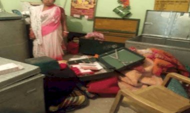 बोकारो: नावाडीह में जेएमएम लीडर तापेश्वर महतो के घर लाखों की डकैती