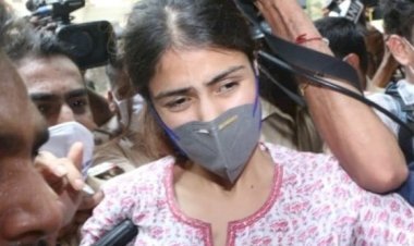 Sushant Singh Rajput Death Case: NCB ने रिया चक्रवर्ती  से छह घंटे  तक की पूछताछ, भाई शौविक के जरिए सुशांत के लिए ड्रग्स मंगवाती थीं रिया