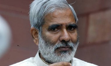 नई दिल्ली: एक्स सेंट्रल मिनिस्टर रघुवंश प्रसाद सिंह का निधन, दिल्ली एम्स में लिये अंतिम सांस