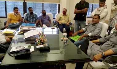 धनबाद: रणविजय सिंह ने मोदीडीह की समस्या  पर कतरास जीएम से वार्ता की