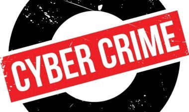 अहमदाबाद जिला जज के बेटे के बैंक अकाउंट से 10.95 लाख उड़ाने वाले तीन साइबर क्रिमिनल गिरिडीह से अरेस्ट