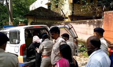 Dhanbad news: बीजेपी लीडर की बेटी लव मैरिज सरेंडर, दुर्गा पूजा समितियों के साथ बैठक, Coal India ने  कार्यकारी निदेशक, रोड एक्सीडेंट