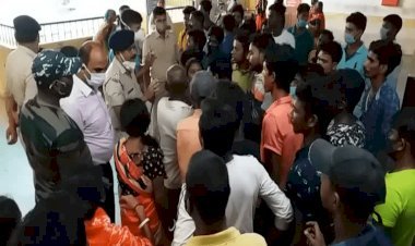 धनबाद: PMCH में प्रेगनेंट महिला की मौत,परिजनों ने किया हंगामा, डॉक्टर पर इलाज में लापरवाही का आरोप