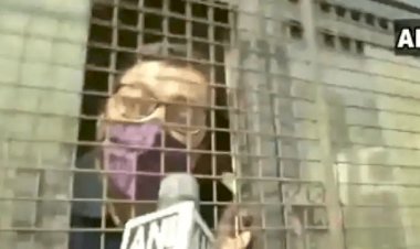 मुंबई पुलिस ने रिपब्लिक टीवी के एडिटर-इन-चीफ अर्नब गोस्वामी को किया अरेस्ट, बोले- मुझे पुलिस ने मारा ,देशभर में व्यापक विरोध