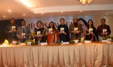 धनबाद: IIT ISM की रिसर्च स्कॉलर अभिलाषा सिंह की पुस्तक 'हाउसवाइफ द नेशन मेकर' का विमोचन  