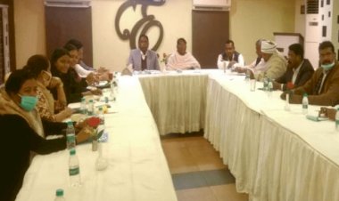 झारखंड: कांग्रेस विधायक दल की बैठक में भिड़े दीपिका पांडेय और इरफान अंसारी, किचकिच, हंगामा