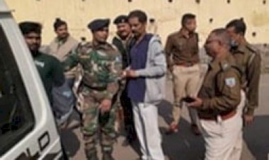 धनबाद: पुराना बाजार में इलिगल लॉटरी गेसिंग कारोबार. एएसपी की रेड में दो अरेस्ट