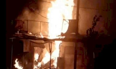 धनबाद: डिगवाडीह में हार्डवेयर और फल दुकान में लगी भीषण आग, फायर बिग्रेड ने आग पर पाया काबू