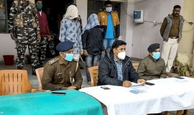 चतरा: आर्म्स विस्फोटकों के साथ दो सप्लायर अरेस्ट, देसी पिस्‍टल-कारतूस-बम बरामद