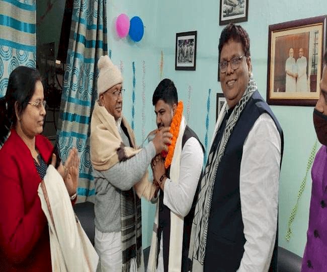 धनबाद: सरयू राय की पार्टी में शामिल हुए बीएचपी लीडर रमेश पांडेय, लड़ेंगे DMC इलेक्शन