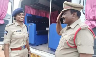 आंध्र प्रदेश: सर्किल इंस्पेक्टर की बेटी बनी DSP, पिता ने ऑन ड्यूटी किया सैल्यूट