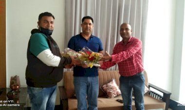 धनबाद: रणविजय सिंह से मिले झारखंड क्षत्रिय महासेना अध्यक्ष विकाश सिंह चंदेल