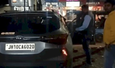 धनबाद: ड्राइवर को झांसा देकर बिल्डर की कार से 3.60 लाख उड़ाये