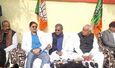 धनबाद: झारखंड कई मिनिस्टर व एमएलए के उग्रवादियों से संबंध, रात को जाते हैं मिलने: बाबूलाल मरांडी