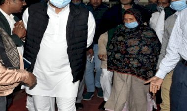 झारखंड: लालू यादव से रिम्स में मिले राबड़ी देवी, तेजस्वी व तेजप्रताप,आरजेडी सुप्रीमो का मेडिकल बुलेटिन भी हुआ जारी