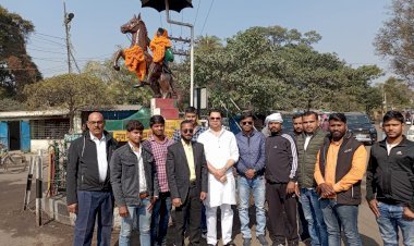 धनबाद: रणविजय सिंह ने सुभाष चंद्र बोस को दी श्रद्धांजलि