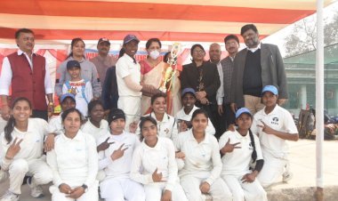 धनबाद ब्लू ने जीता डीसीए चैलेंजर ट्रॉफी टी-20 महिला क्रिकेट टूर्नामेंट का खिताब 