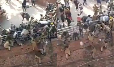 किसान हिंसा मामला: दिल्ली पुलिस ने दर्ज कीं चार FIR, उपद्रव में 83 पुलिसकर्मी घायल, डीसीपी पर ट्रैक्टर चढ़ाने की कोशिश