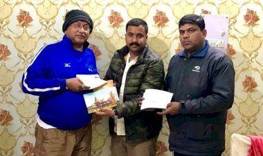 धनबाद: राम जन्मभूमि निघि संग्रह अभियान, कौशल पांडेय ने दिये 33 हजार रुपये