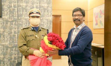 झारखंड: देश विरोधियों को नहीं बख्शेंगें, क्राइम कंट्रोल पर फोकस: डीजीपी,  सीएम हेमंत सोरेन से की मुलाकात