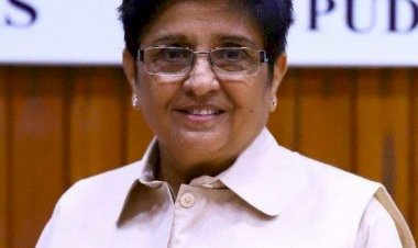 नई दिल्ली: पुडुचेरी की एलजी किरण बेदी हटाई गई, तेलंगाना की गवर्नर को एडीशनल चार्ज