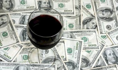 बिहार: मुजफ्फरपुर में शराब कारोबारियों के ठिकाने से 50 लाख कैश जब्त, चार अरेस्ट