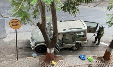 मुंबई: मुकेश अंबानी के घर के समीप संदिग्ध मिली कार और विस्फोटक सामग्री,पुलिस और एटीएस की नेकी जांच,कमांडो तैनात