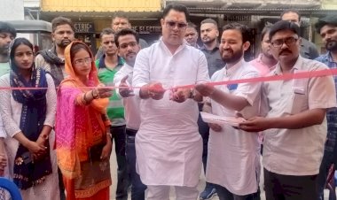 धनबाद: रणविजय सिंह ने कतरास में किया नि:शुल्क नेत्र जांच शिविर का उद्घाटन