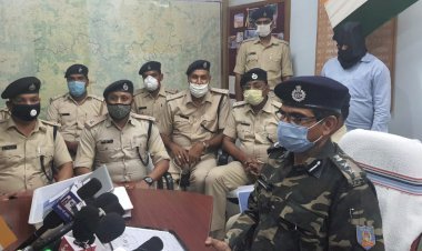 सिमडेगा: महिलाओं को नौकरी का झांसा देकर यौन शोषण,अश्ली्ल वीडियो बनाकर ब्लैकमेलिंग,FIR,एनएचएम का डीपीएम अरेस्ट