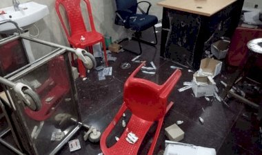 बिहार: बेतिया मेडिकल कॉलेज हॉस्पीटल में पेसेंट की मौत के बाद हंगामा, तोड़फोड़,डॉक्टर व मेडिकल स्टॉफ के साथ हाथापाई