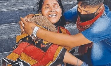 बिहार: कोरोना संक्रमित ने एंबुलेंस में ही तोड़ा दम, परिजनों का आरोप- मिनिस्टर के आने की बात कह स्टाफ ने नहीं लिया एडमिट