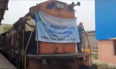 झारखंड: BSL ने उत्तर प्रदेश भेजा 50 टन ऑक्सीजन, रेलवे सभी  महत्‍वपूर्ण ट्रेनें रोकीं, धड़धड़ाती हुई आगे निकली Oxygen Express