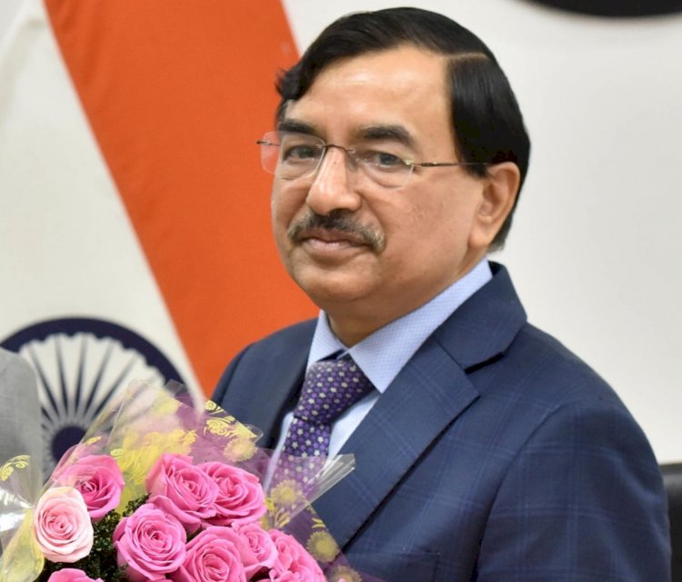 सुशील चंद्रा होंगे देश के नये Chief Election Commissioner, 13 अप्रैल को संभालेंगे पदभार, नोटिफिकेशन जारी