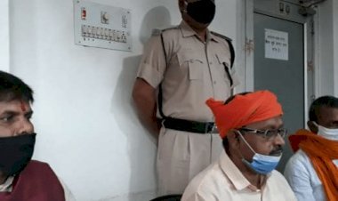 बिहार:जेडीयू MLA गोपाल मंडल ने कटेनमेंट जोन में तोड़ी बैरिकेडिंग, बोले-भूख लगी थी, आखिर मैं करता भी तो क्या करता