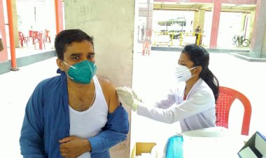 धनबाद: 206 मीडिया कर्मियों ने लगवाया कोरोना वैक्सीन,छूटे हुए मीडिया कर्मियों के लिए 12 मई को जारी रहेगा कैंप