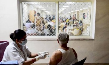 कोविशील्ड की दो डोज के बीच के अंतर को 12-16 वीक करने की सिफारिश, कोरोना संक्रमण से ठीक होने वाले छह महीने बाद लें वैक्सीन