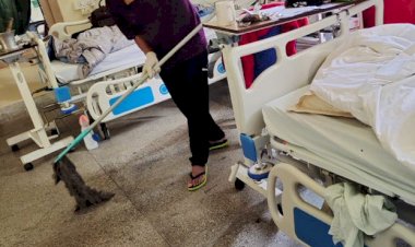 मिजोरम: कोरोना पॉजिटिव मिनिस्टर खुद साफ कर रहे थे हॉस्पीटल का फर्श, फोटो वायरल