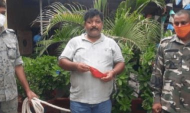 बोकारो: चास पुलिस ने एसपी का पीए बता दुकानदार को ठगने वाला धनबाद के जालसाज को अरेस्ट किया