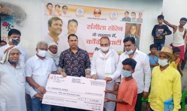 धनबाद: फुटबॉलर संगीता कुमारी सोरेन को अधिकार और उसकी प्रतिभा को आगे लाने का काम करेगी कांग्रेस: रणविजय सिंह