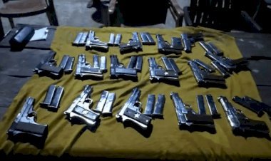 भागलपुर: नवगछिया में मिनी गन फैक्ट्री का खुलासा, सात क्रिमिनल अरेस्ट, कट्टा व पिस्टल समेत कई आर्म्स बरामद